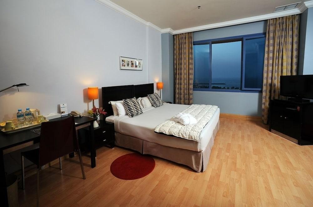 Hotel Le Royal Corniche Salmiya Exterior foto