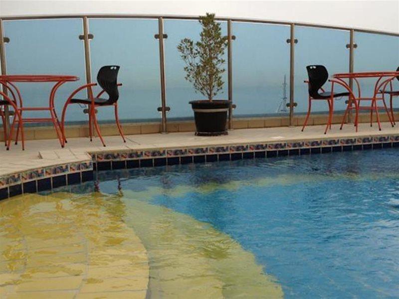 Hotel Le Royal Corniche Salmiya Exterior foto