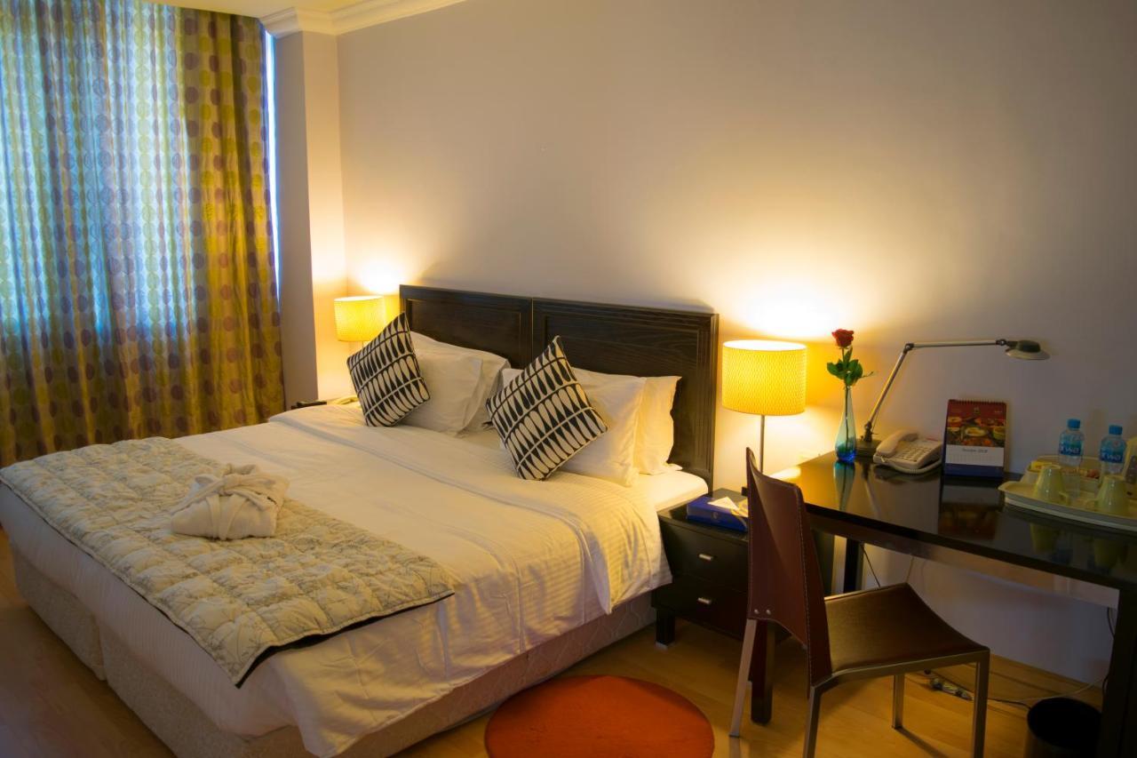 Hotel Le Royal Corniche Salmiya Exterior foto