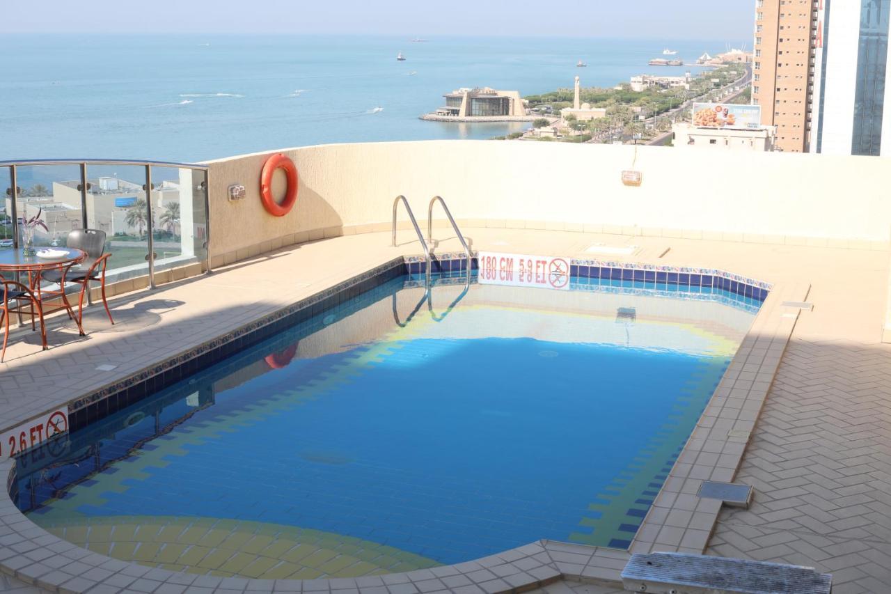Hotel Le Royal Corniche Salmiya Exterior foto