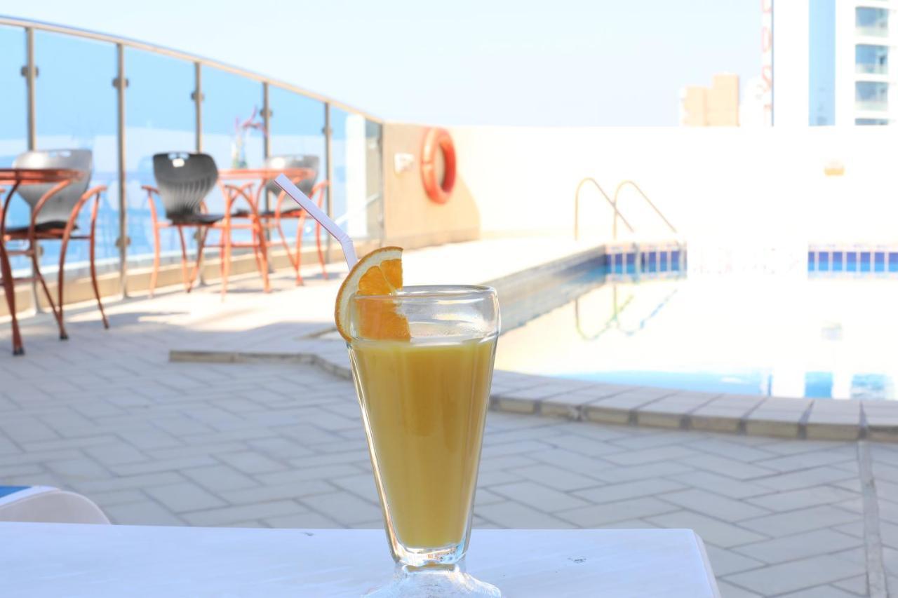 Hotel Le Royal Corniche Salmiya Exterior foto
