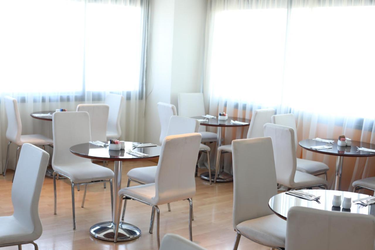 Hotel Le Royal Corniche Salmiya Exterior foto